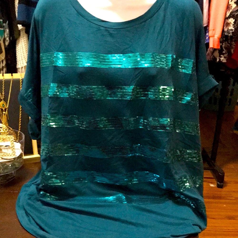 Avenue emerald top NWT size 22-24 SS top